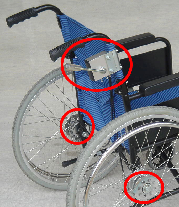 片手でかるがる操作 車いすブレーキ