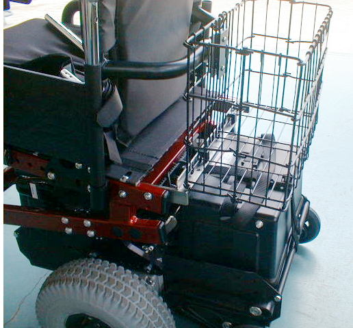 後部に荷物用バスケット